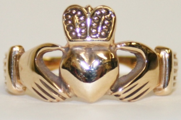 Men’s Yellow Gold Claddagh Ring
