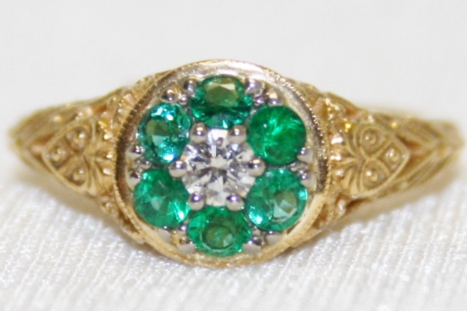 Emerald and Diamond Filigree Ring
