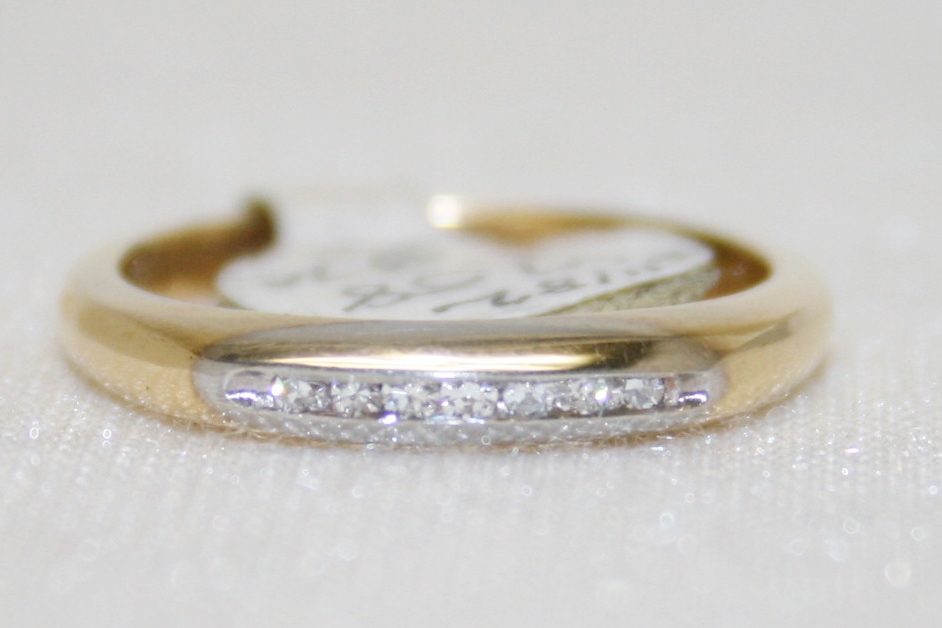 Channel Set Diamond Wedding Band – 0.07ct Total Diamond Weight