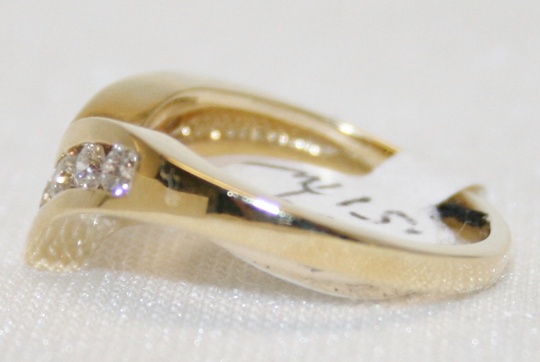 Diamond Chevron Wedding Band – 0.51 Total Diamond Weight