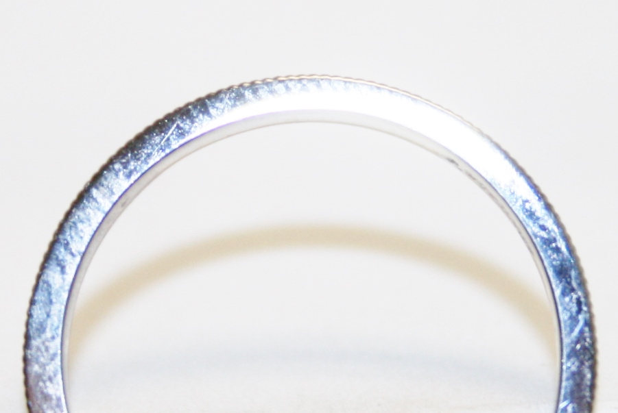 1.9mm Scroll Design Wedding Band