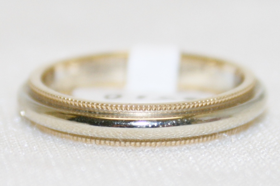 Two Tone Beaded Edge Wedding Band
