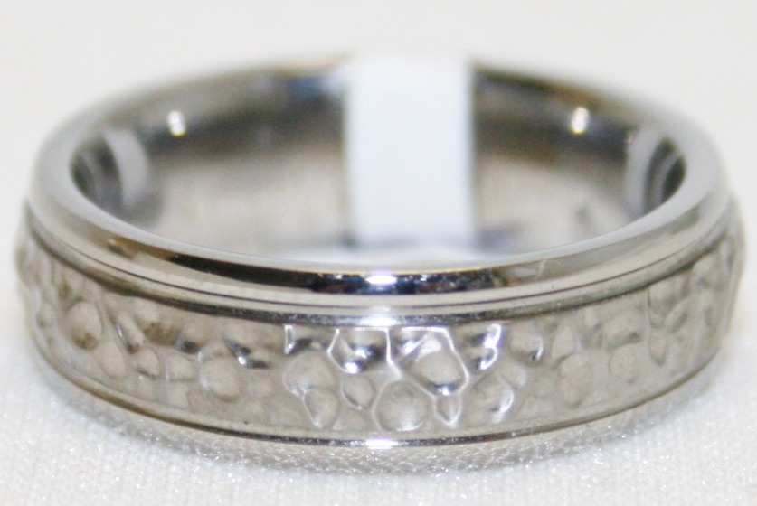 Titanium Hammer Finish Wedding Band 7mm
