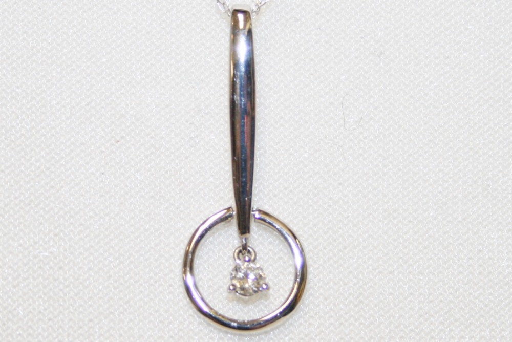 Diamond Dangle Pendant – 0.14ct.