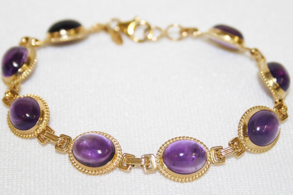 Yellow Gold Amethyst Cabochon Bracelet