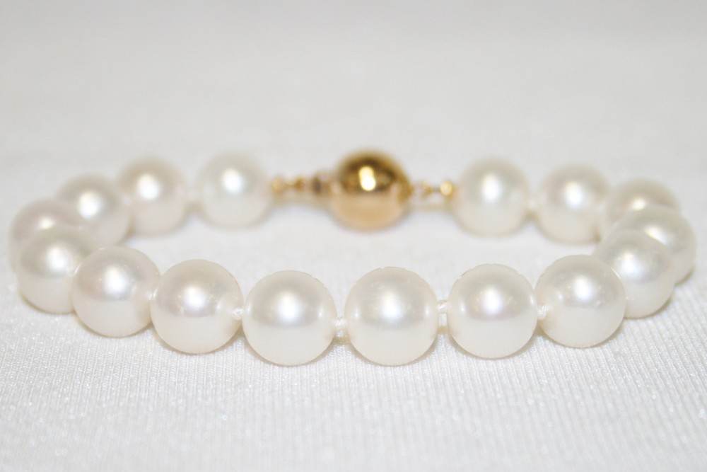 10mm Freshwater Pearl Bracelet