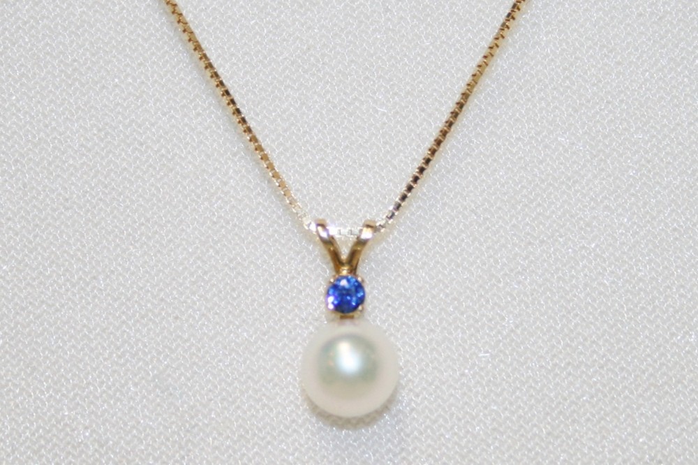 7mm Cultured Pearl and Sapphire Pendant