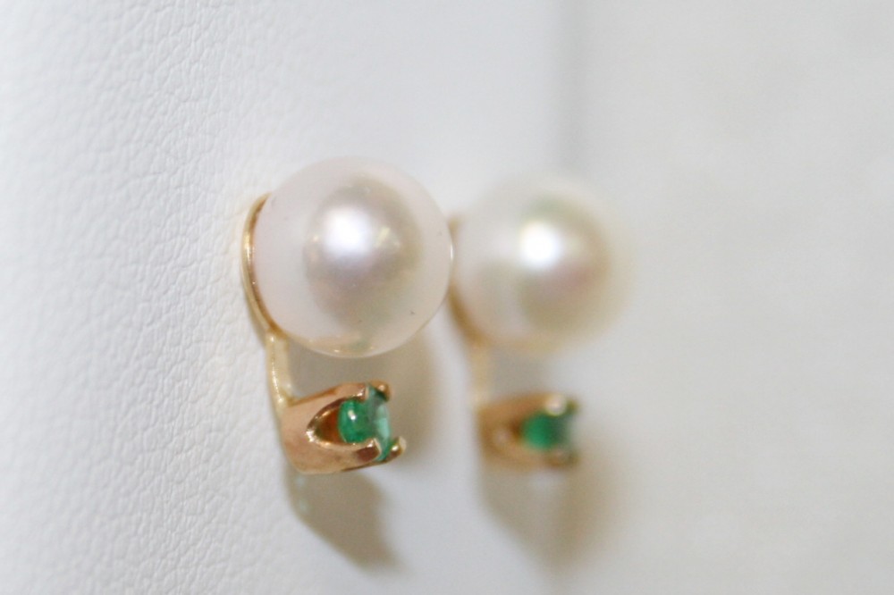 7mm Cultured Pearl and Emerald Studs
