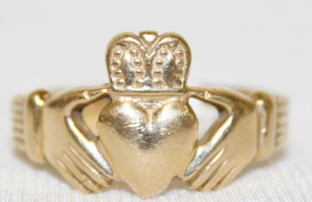 Yellow Gold Claddagh Ring