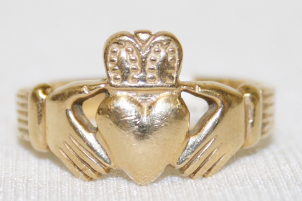 Yellow Gold Claddagh Ring