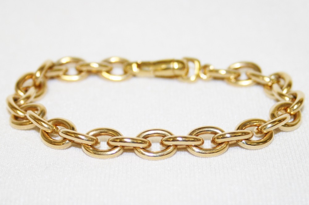 Oval Solid Link Bracelet