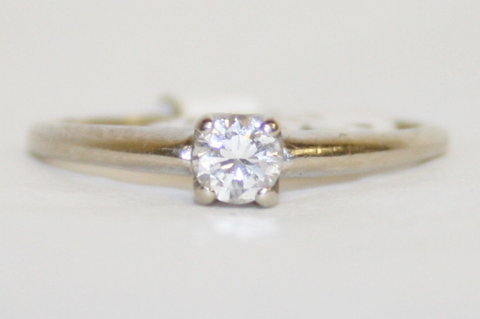 Diamond Solitaire Engagement Ring – 0.24ct.