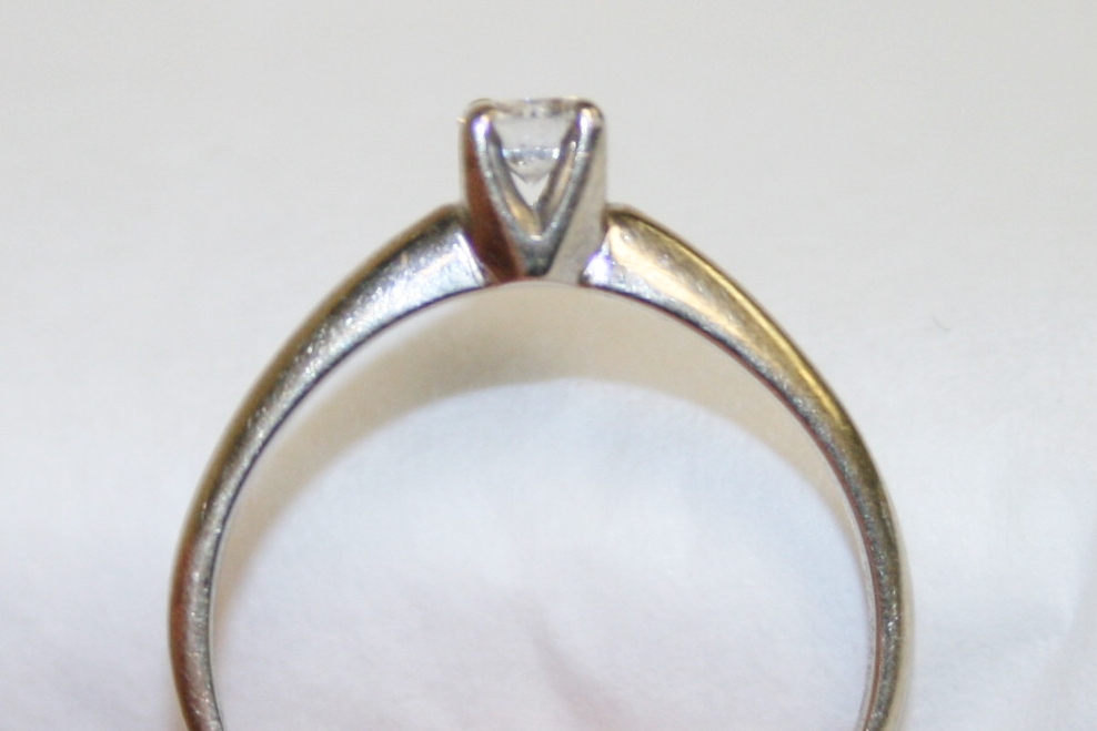 Diamond Solitaire Engagement Ring – 0.24ct.