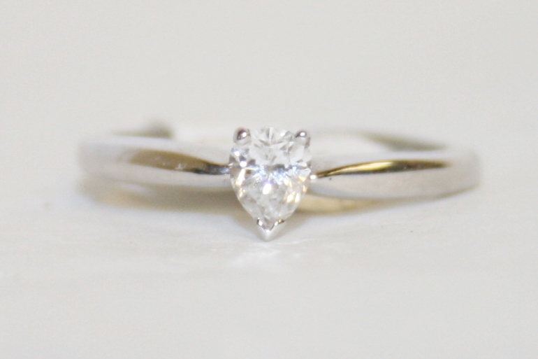 Pear Cut Diamond Engagement Ring – 0.28ct.