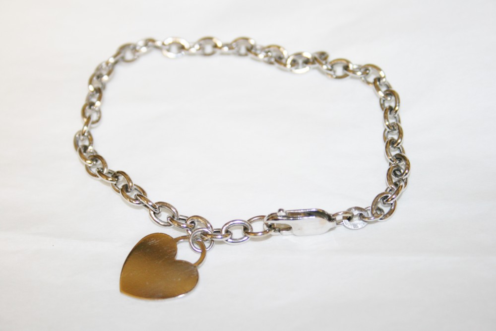 White Gold Heart Tag Bracelet