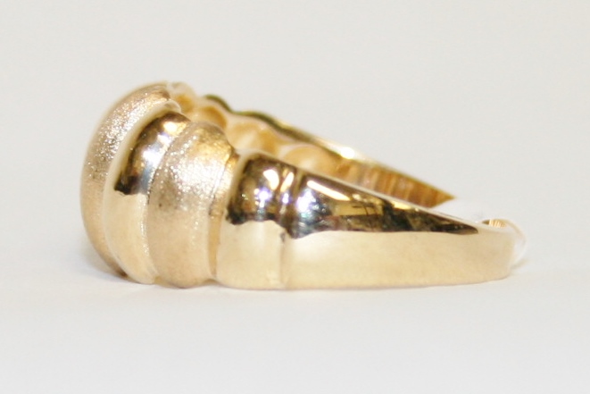 Yellow Gold Polished / Florentine Ribbed Dome Ring