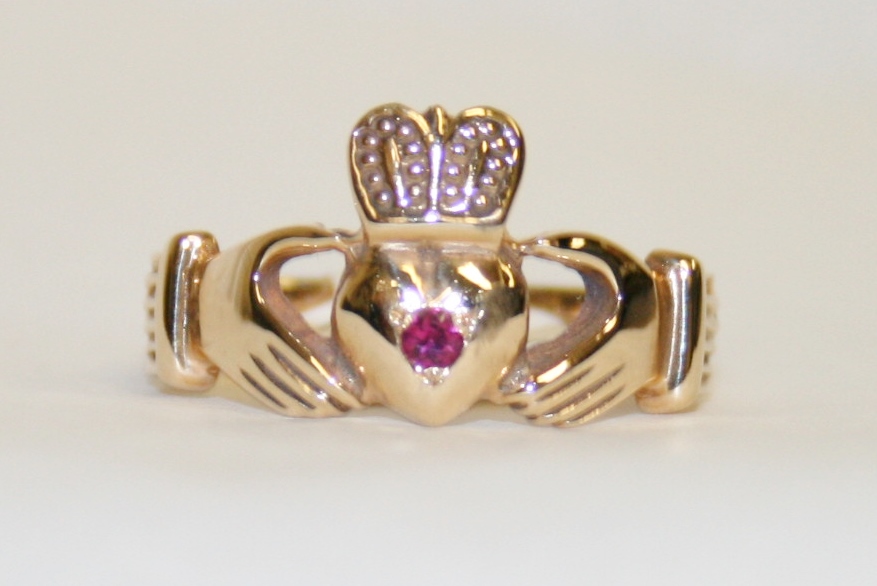 Men’s Yellow Gold Claddagh Ring with Ruby