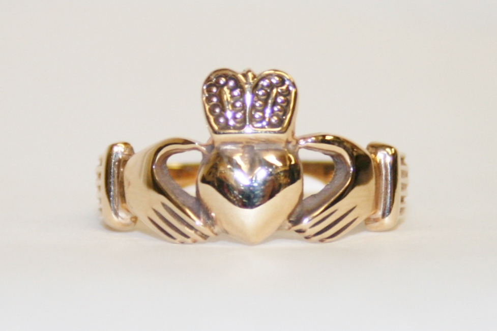 Men’s Yellow Gold Claddagh Ring