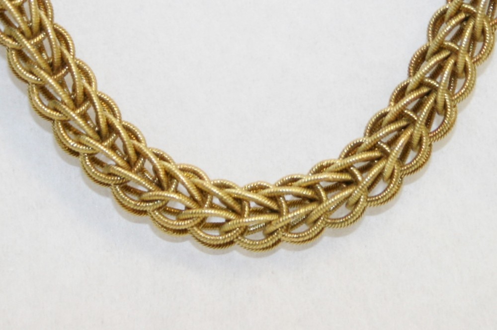 Green Gold Textured Round Link Chain