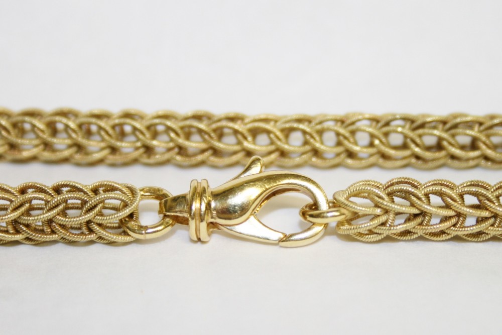 Green Gold Textured Round Link Chain