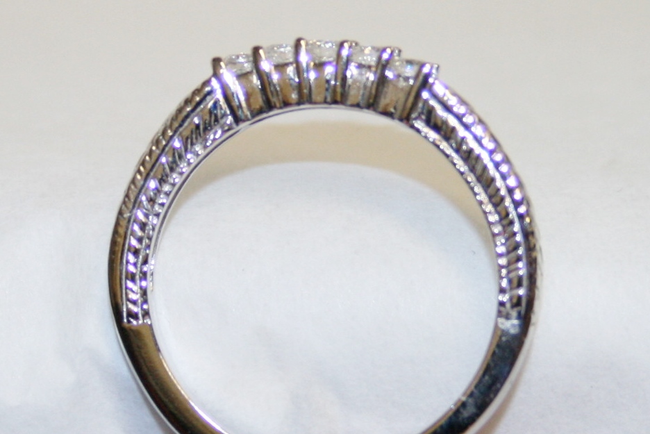 White Gold Antique Style Band – 0.25ct. TW