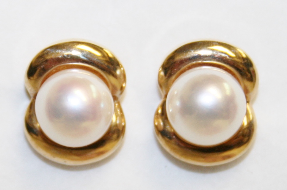 8mm Cultured Pearl Earrings