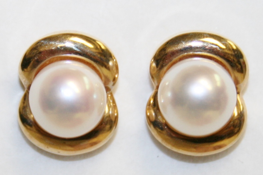 8mm Cultured Pearl Earrings