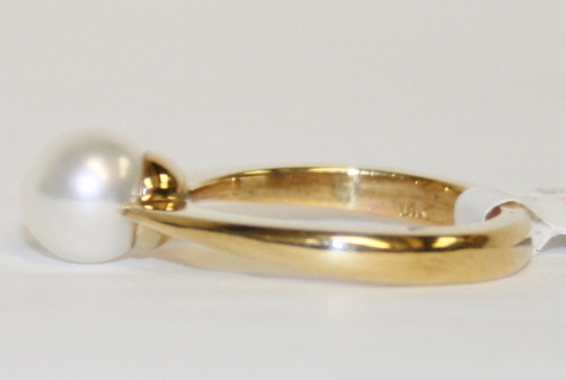 Yellow Gold 7mm Cultured Pearl Ring
