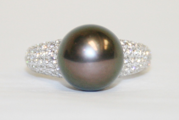12mm Tahitian Black Pearl and Diamond Ring