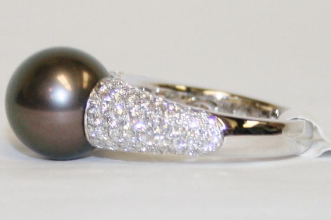 12mm Tahitian Black Pearl and Diamond Ring