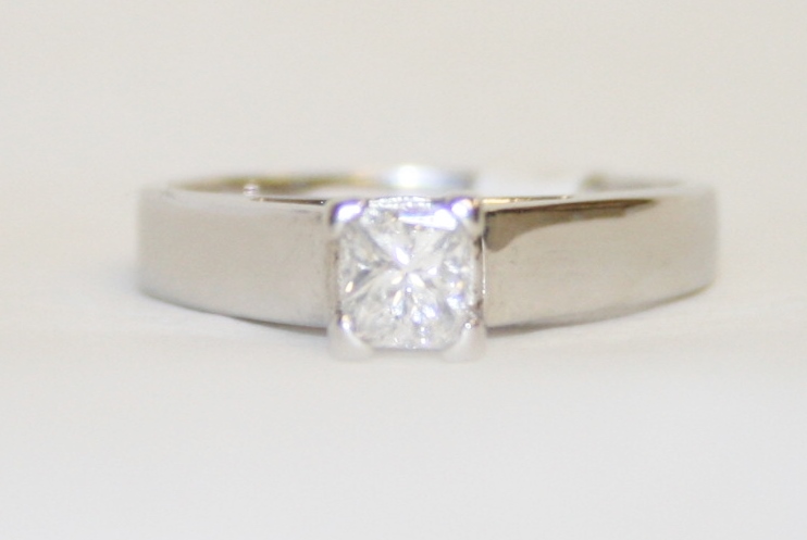 Princess Cut Diamond Engagement Ring – 0.46ct.