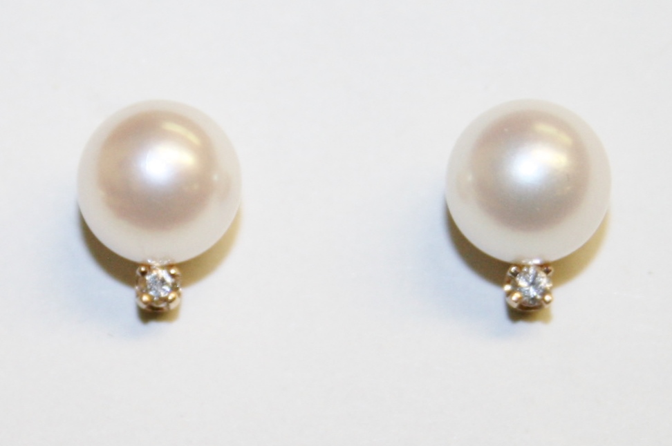 7mm Pearl and Diamond Studs 0.04ct tw