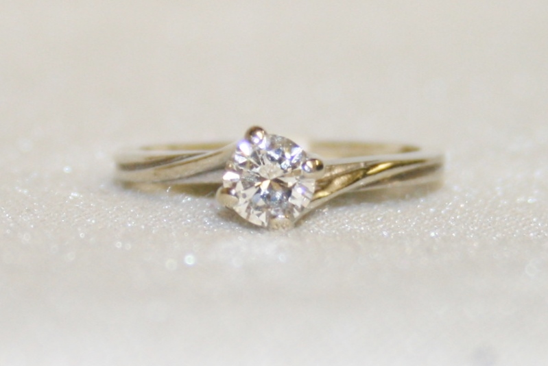 White Gold Diamond Solitaire Engagement Ring – 0.50ct