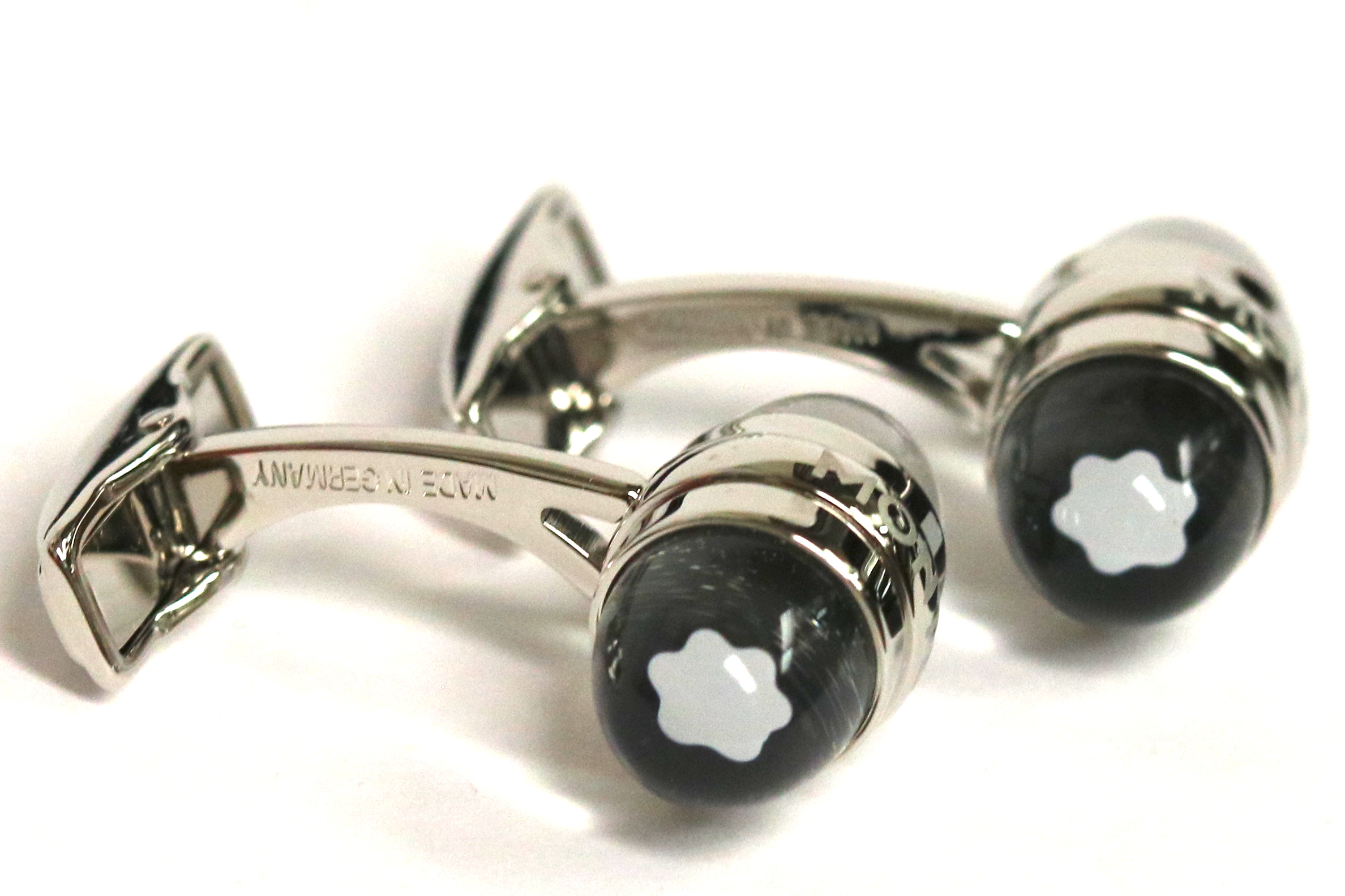 Montblanc Gift Set Starwalker Doue Ballpoint Pen and Cufflinks with Floating Star 105764