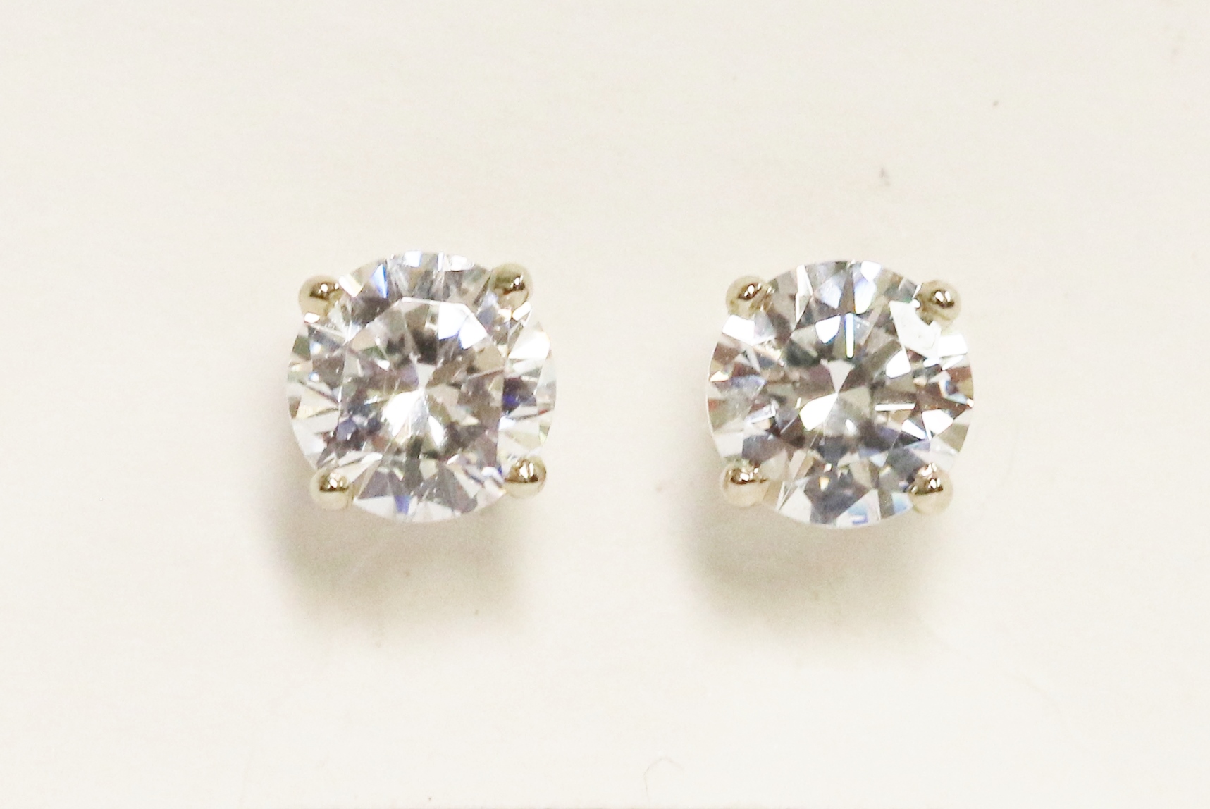 White Gold CZ Stud Earrings – 6.5mm