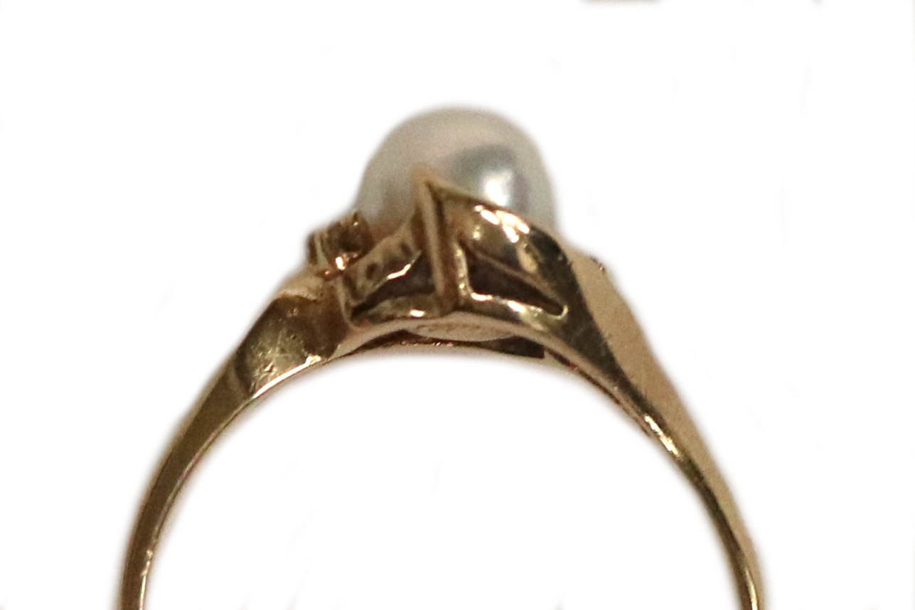 Pearl and Diamond Ring