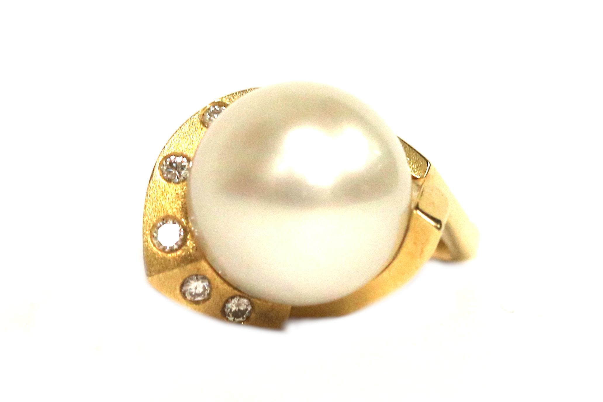 14mm Pearl and Diamond Yellow Gold Ring