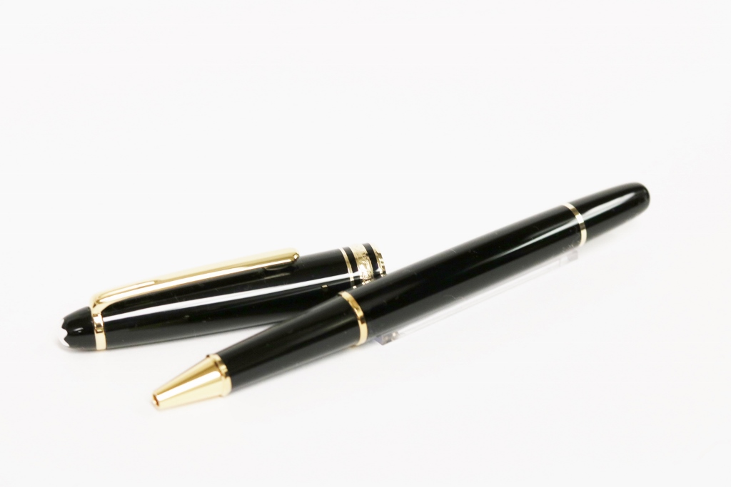 Montblanc Classic Rollerball Black and Yellow Gold